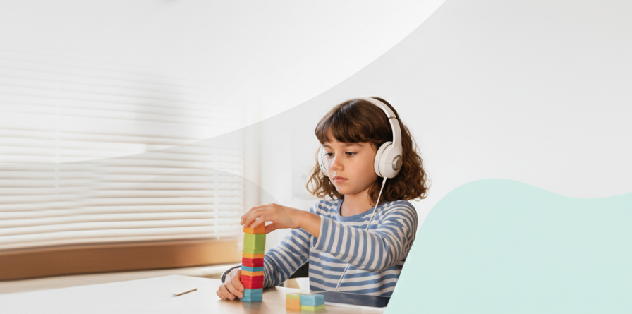 imagem de uma criança brincando